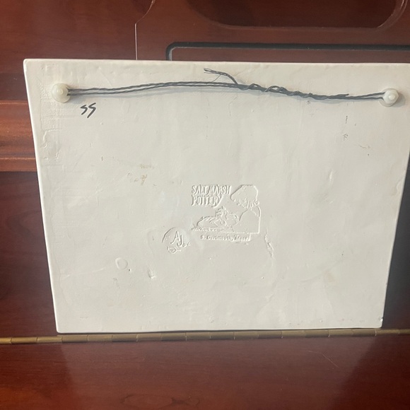 Salt Marsh Pottery 'Welcome Iris Buttercup' Plaque - Picture 6 of 6